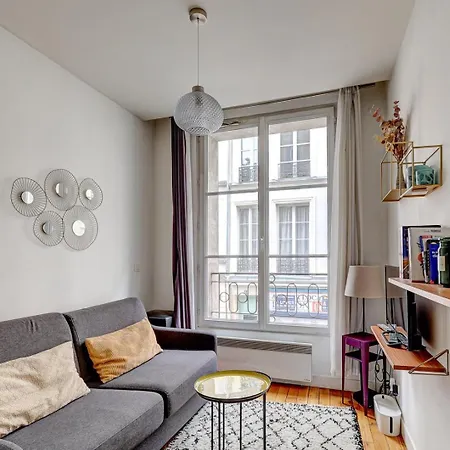 310 Petit Nid Douillet In Apartment Paris